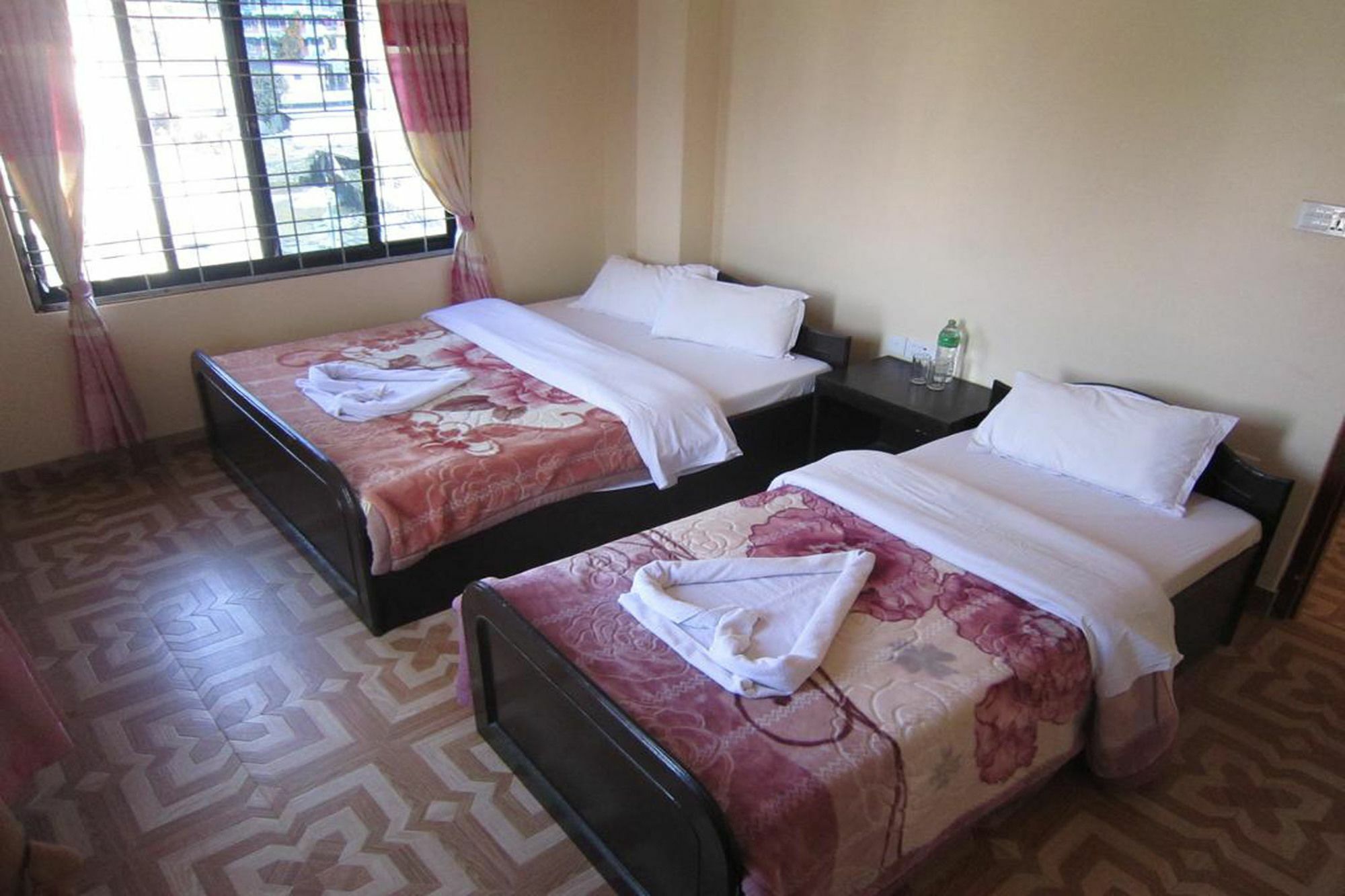 Hotel Sunflower Pokhara Exterior photo